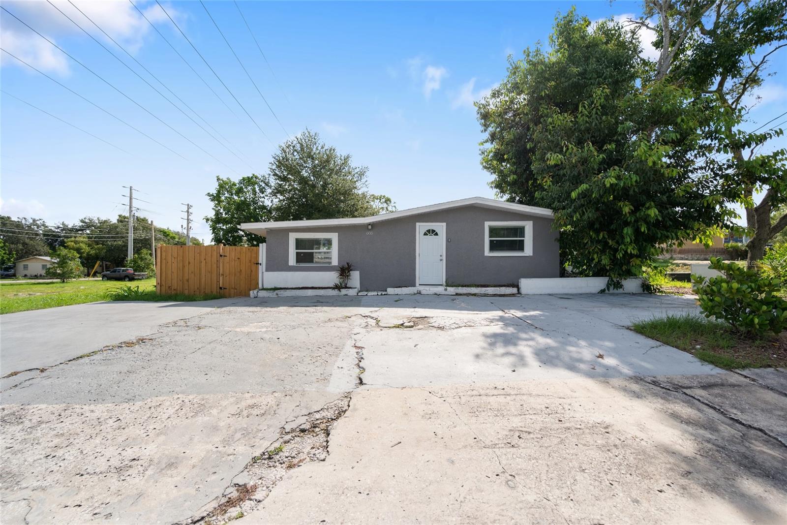 Details for 605 S S Disston Ave, TARPON SPRINGS, FL 34689