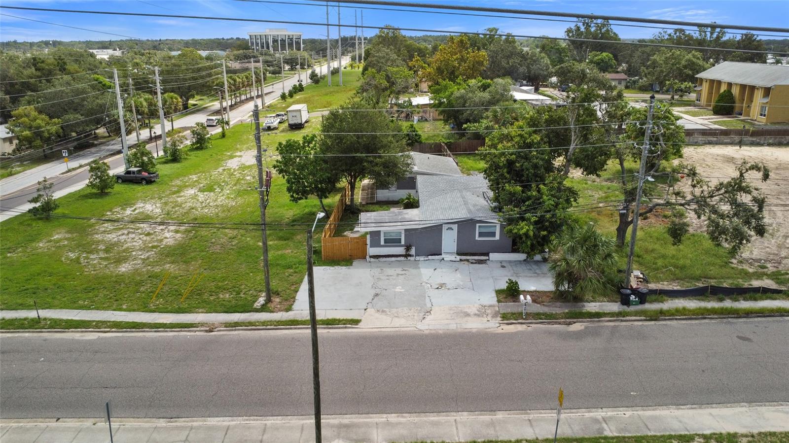 Image 45 of 47 For 605 S S Disston Ave