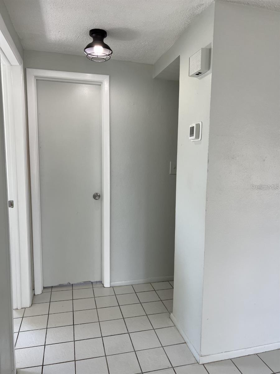Image 11 of 20 For 9011 Saint Clair Lane