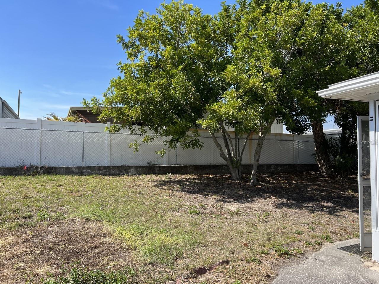 Image 16 of 20 For 9011 Saint Clair Lane