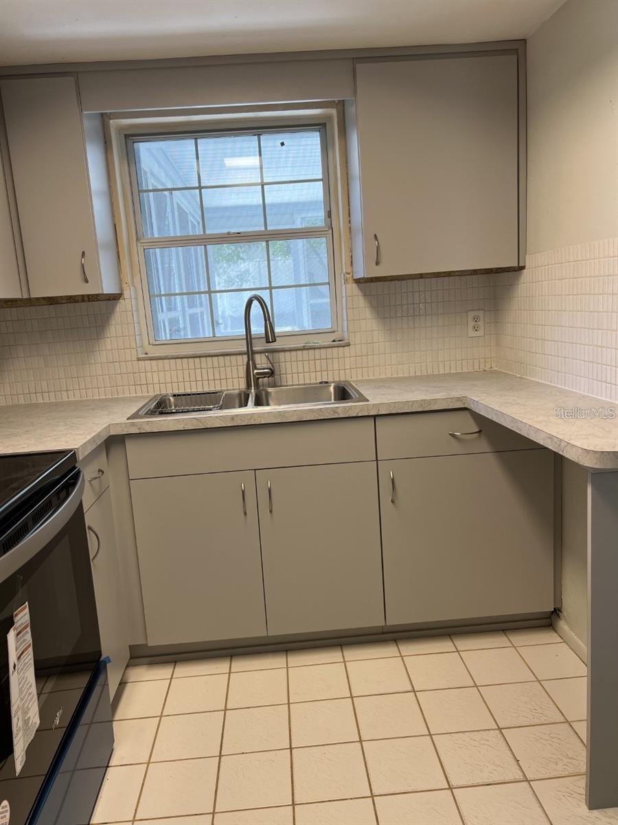Image 5 of 20 For 9011 Saint Clair Lane