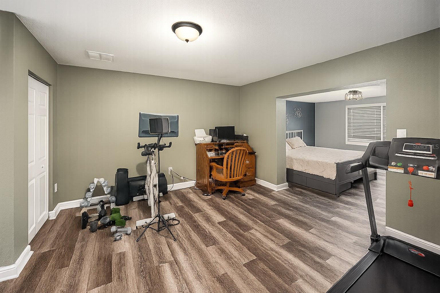 Image 12 of 23 For 3512 Yale Cir