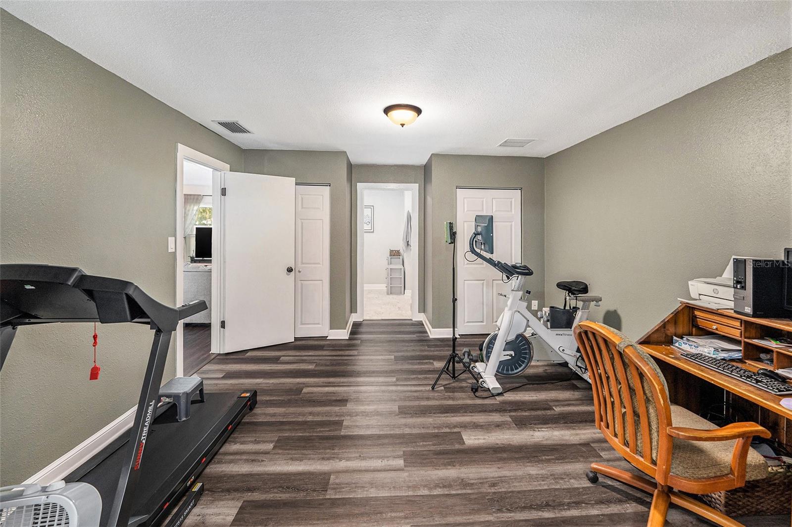 Image 13 of 23 For 3512 Yale Cir