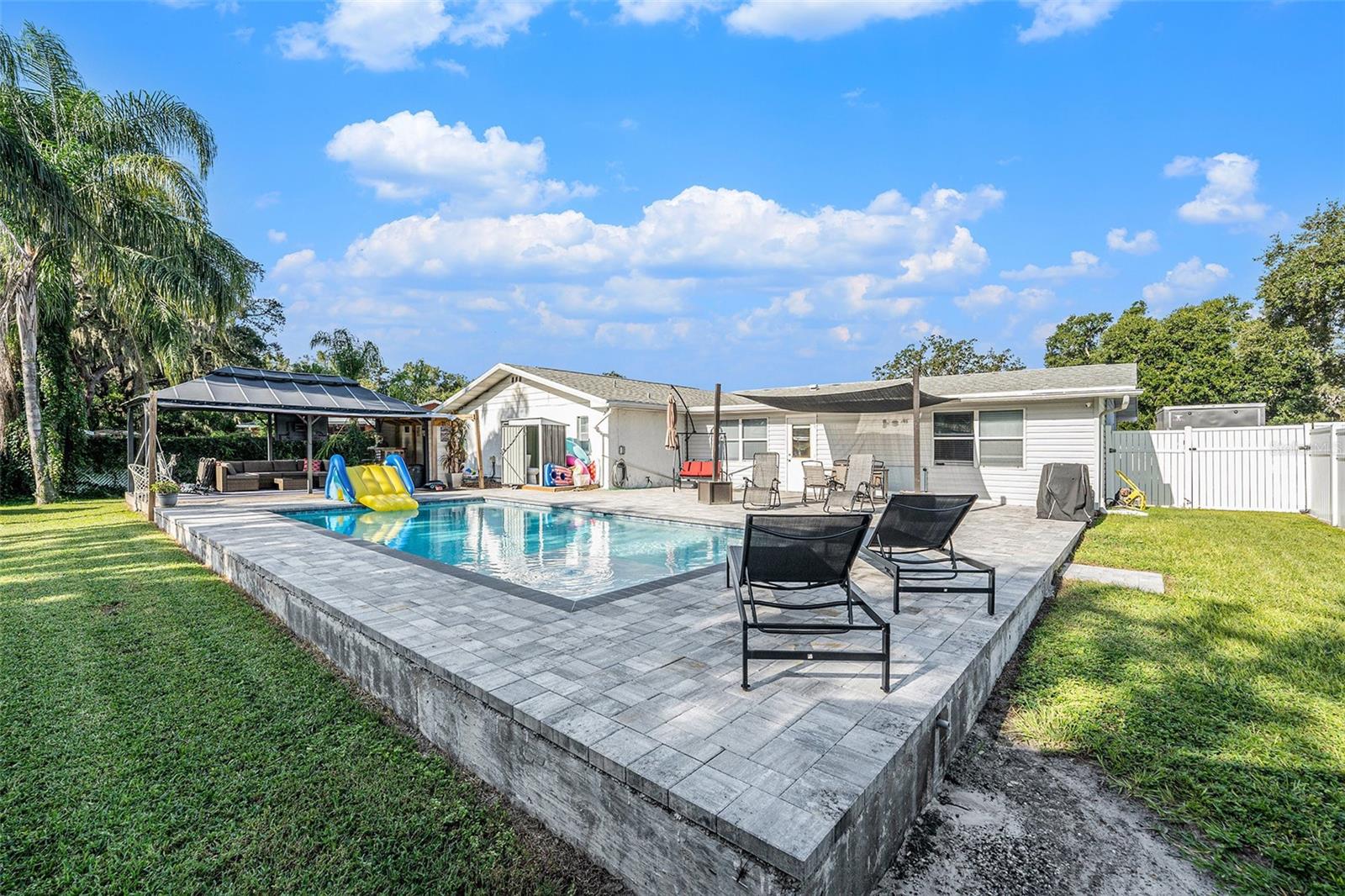 Image 18 of 23 For 3512 Yale Cir