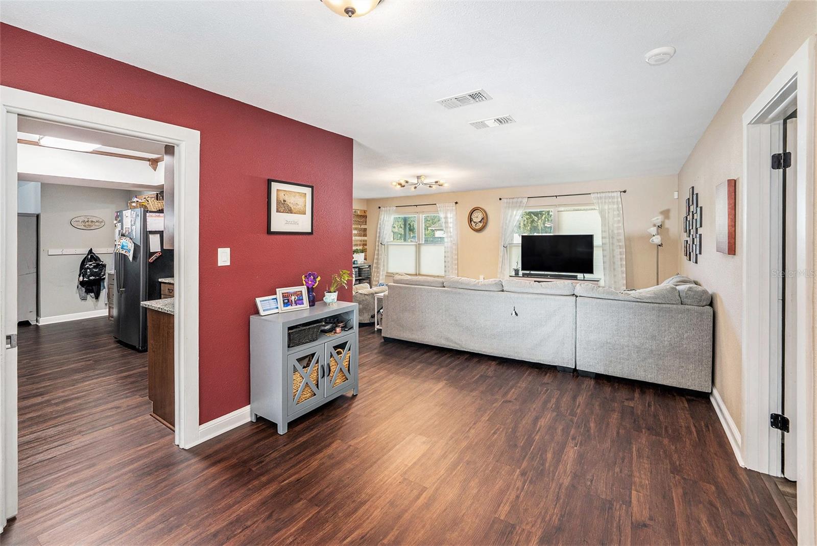 Image 9 of 23 For 3512 Yale Cir