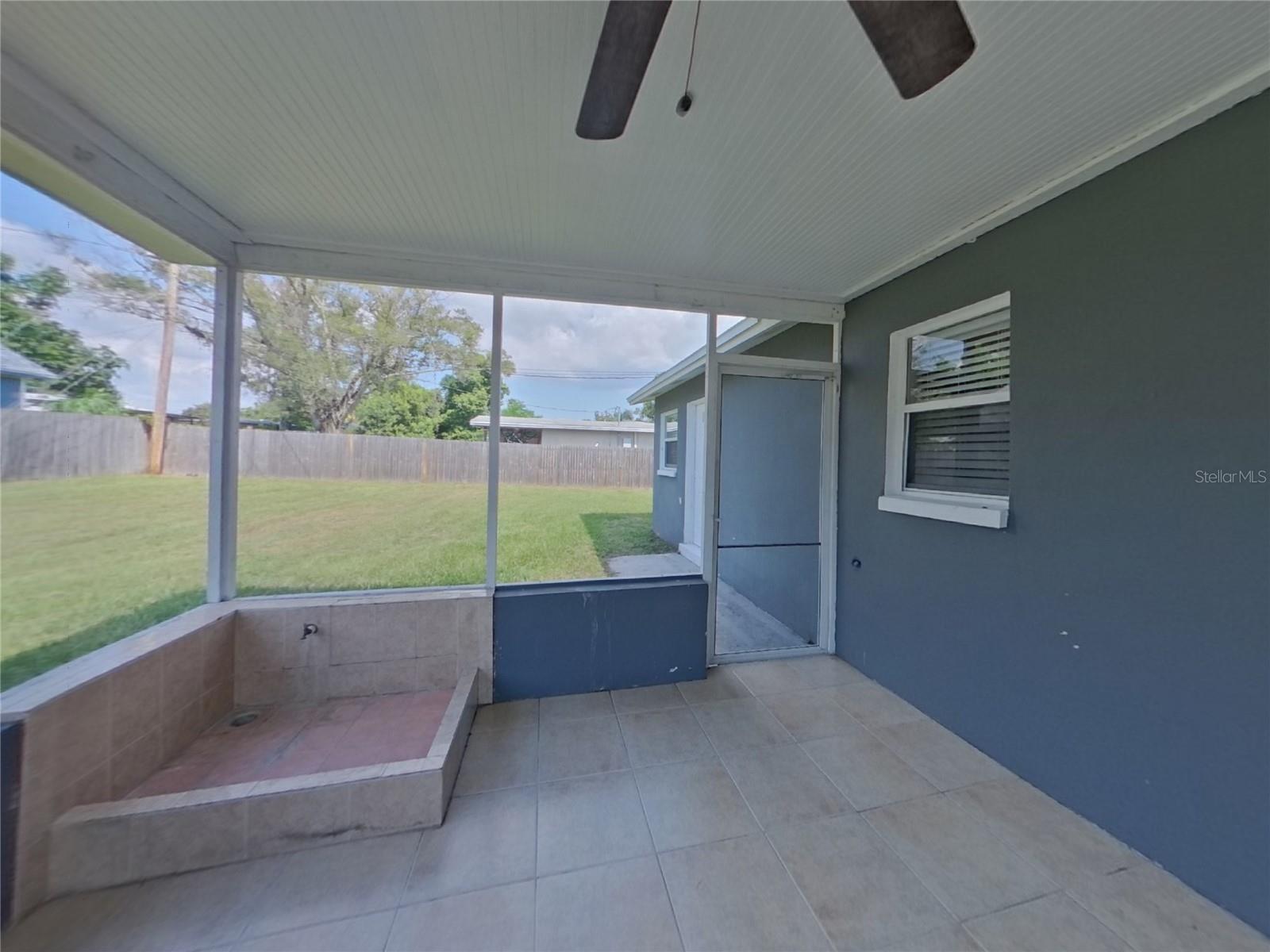 Image 14 of 15 For 2730 Avocado Drive