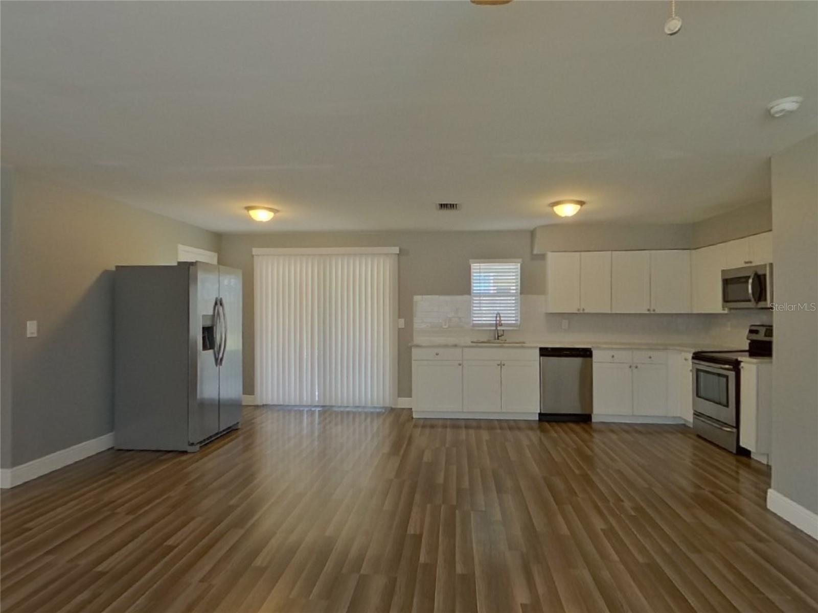Image 4 of 15 For 2730 Avocado Drive