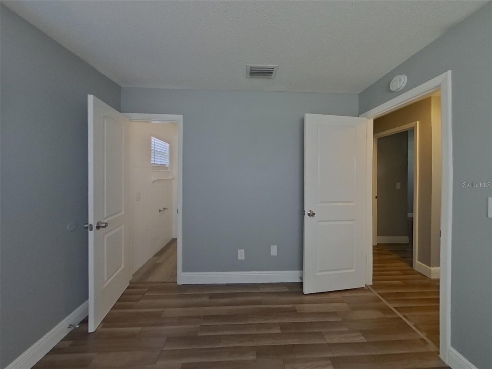 Image 5 of 15 For 2730 Avocado Drive