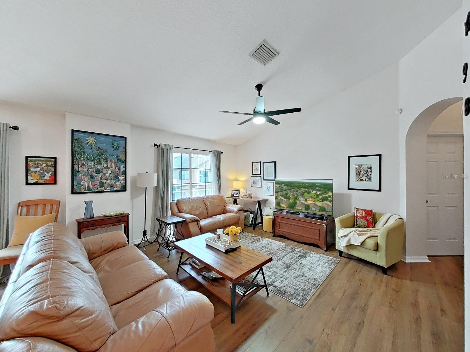 Image 10 of 43 For 5202 Blue Roan Way