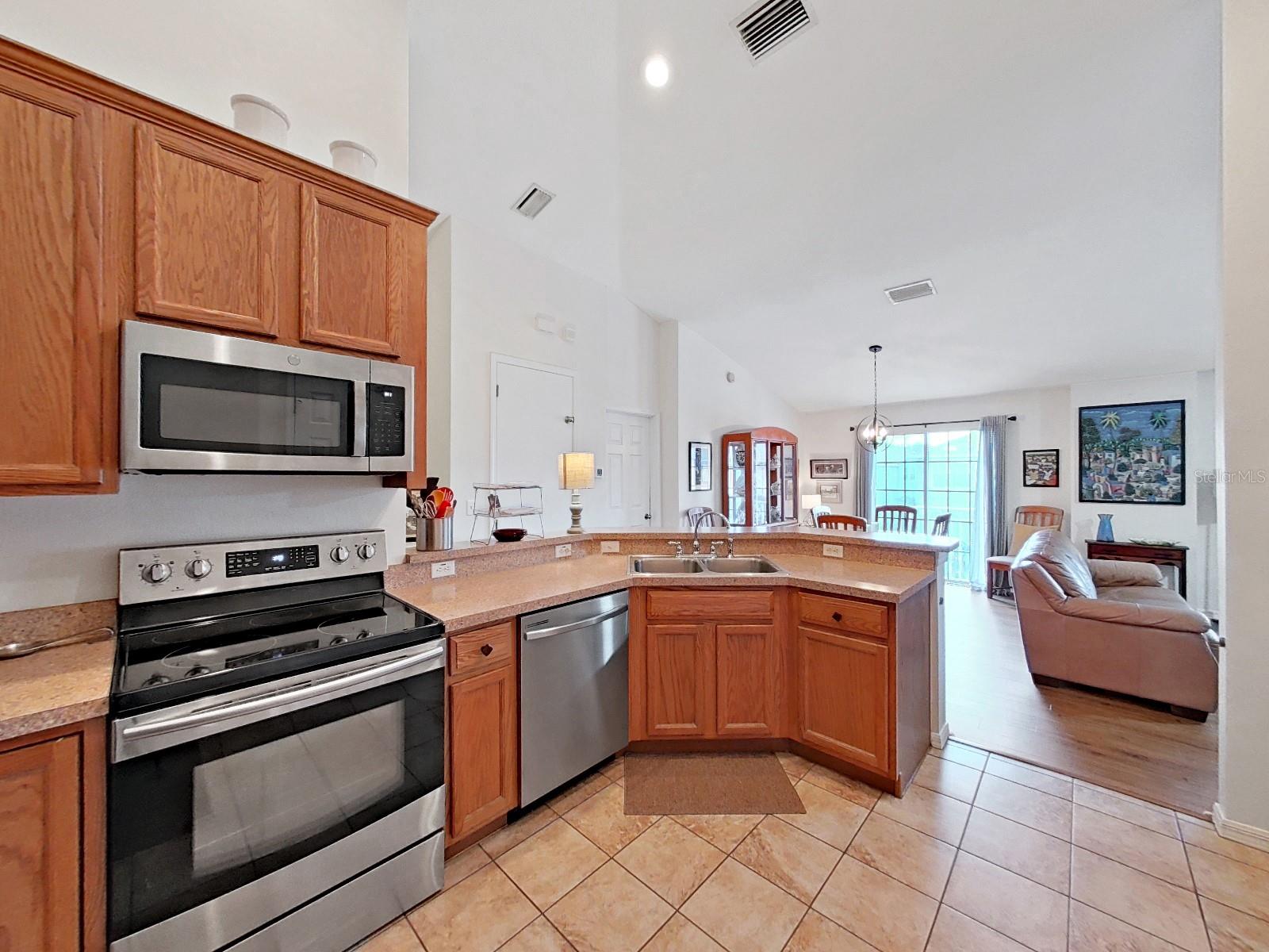 Image 18 of 43 For 5202 Blue Roan Way
