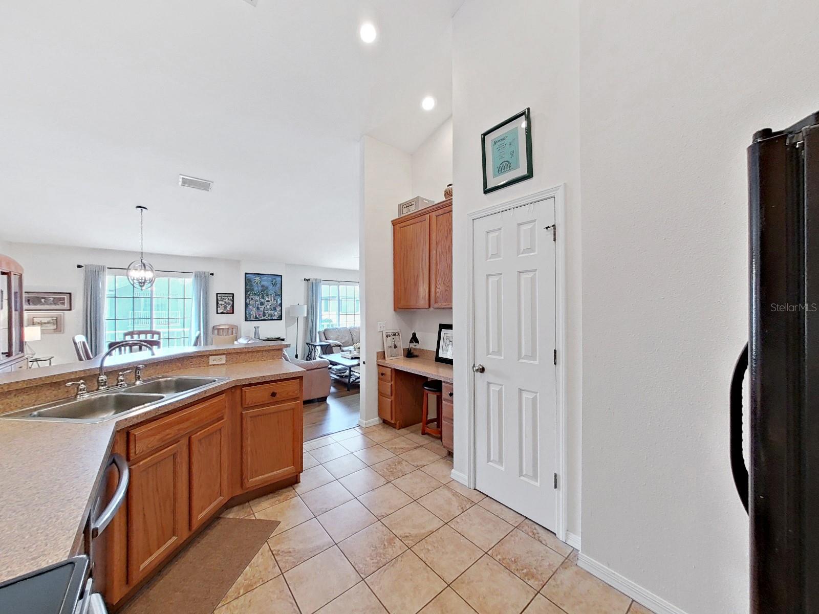 Image 19 of 43 For 5202 Blue Roan Way