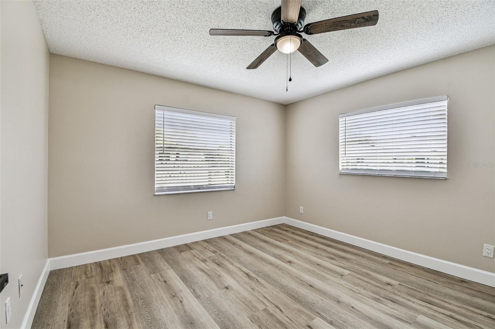 Image 21 of 36 For 1805 Butterfly Place