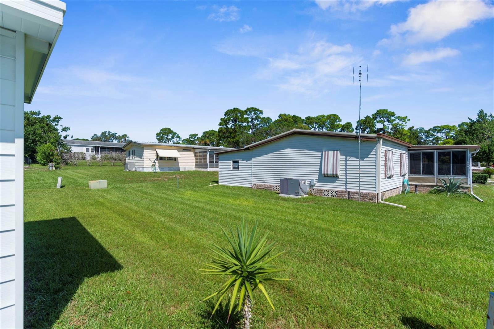 Image 4 of 37 For 14301 Evermore Street