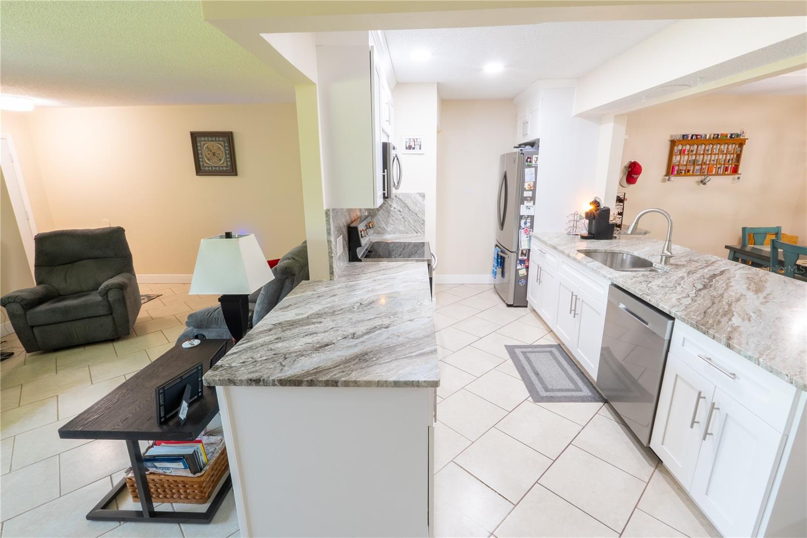 Image 10 of 43 For 640 Curtis Boulevard