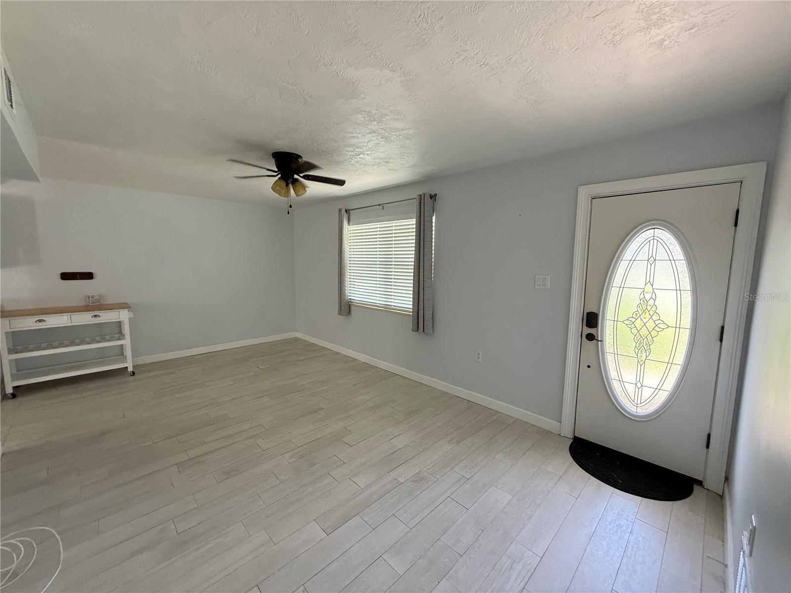 Image 3 of 15 For 4423 Crestwood Drive N
