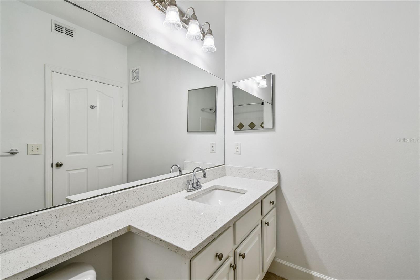 Image 30 of 59 For 4207 Dale Mabry Highway 2113
