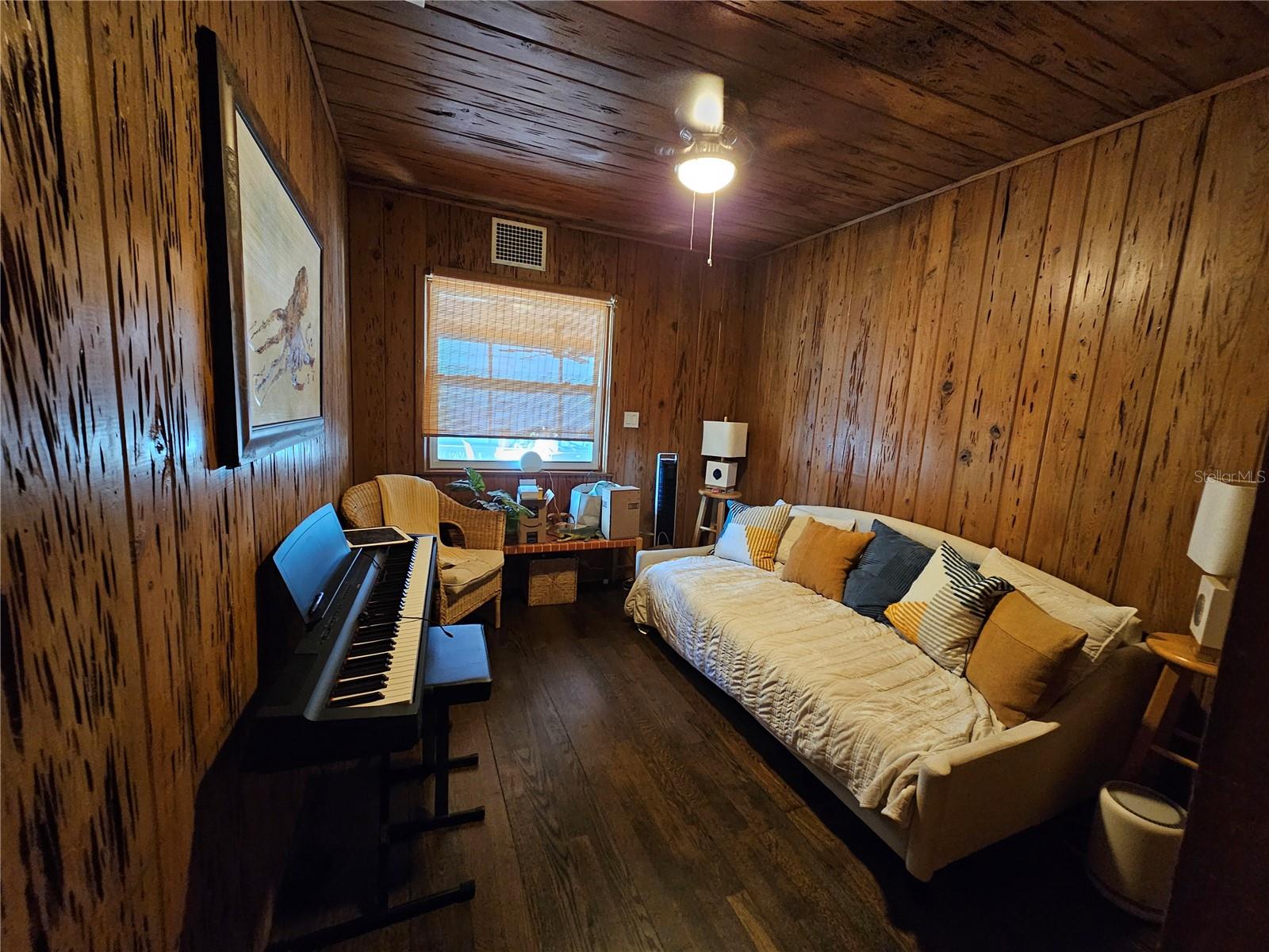 Image 15 of 20 For 239 17th Avenue N