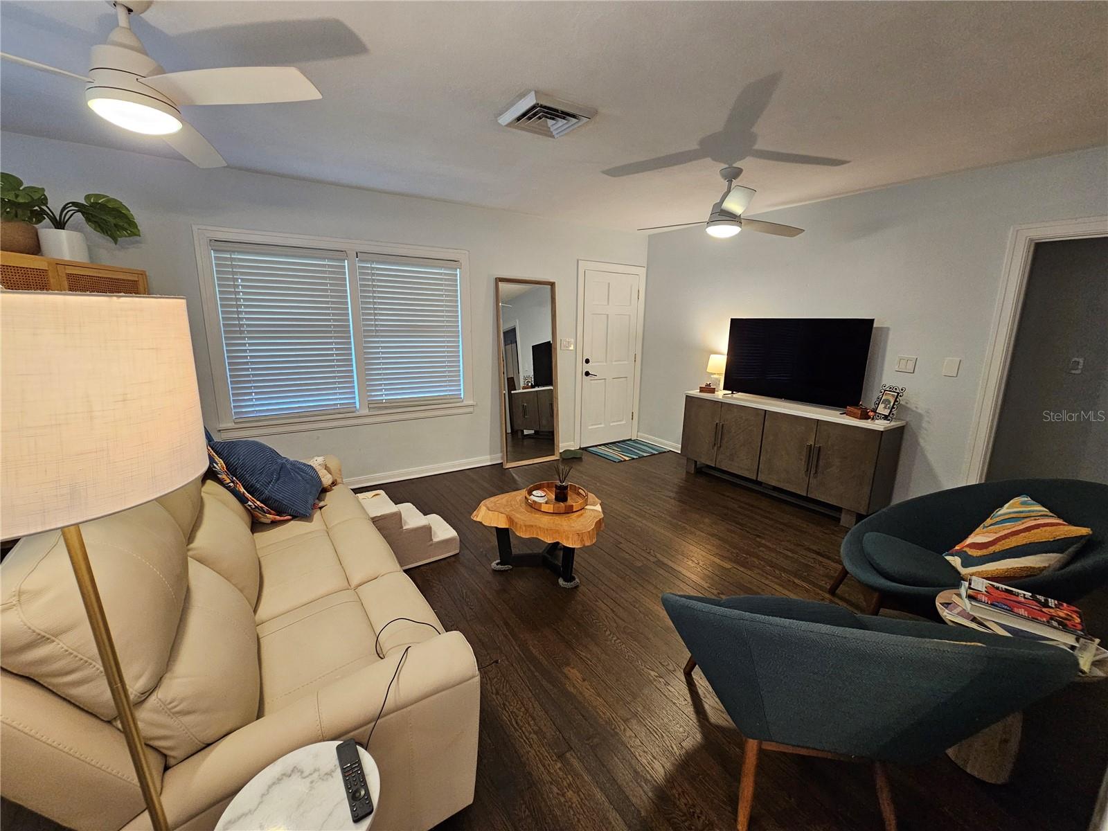 Image 8 of 20 For 239 17th Avenue N