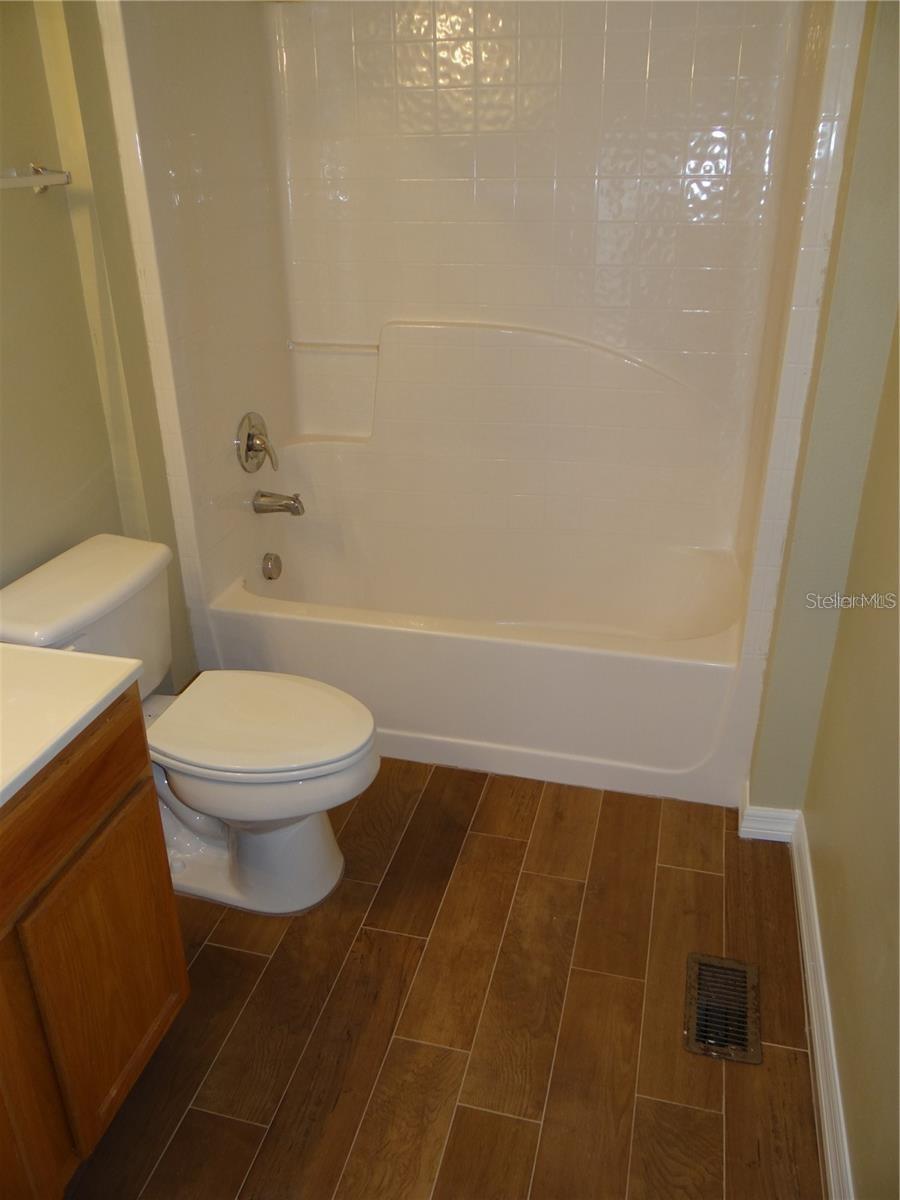Image 10 of 11 For 4654 Ashburn Square Drive