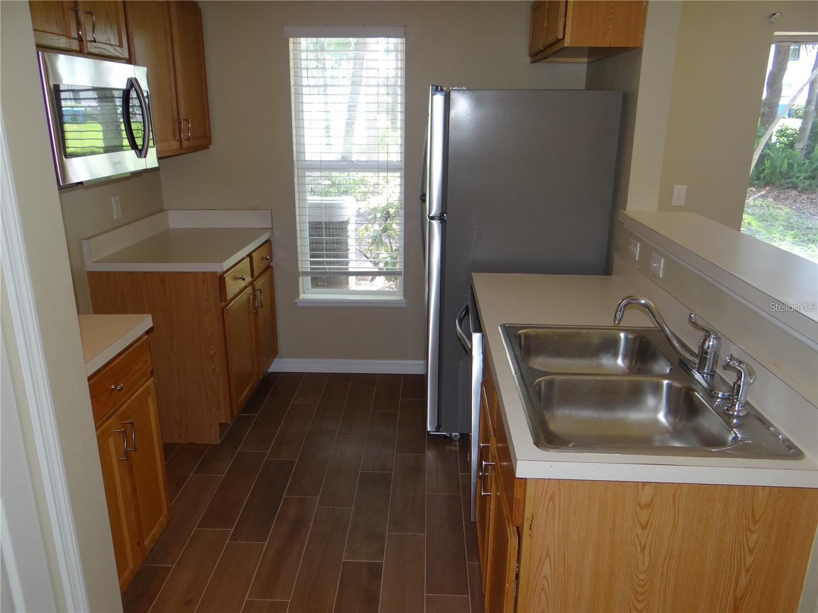 Image 2 of 11 For 4654 Ashburn Square Drive