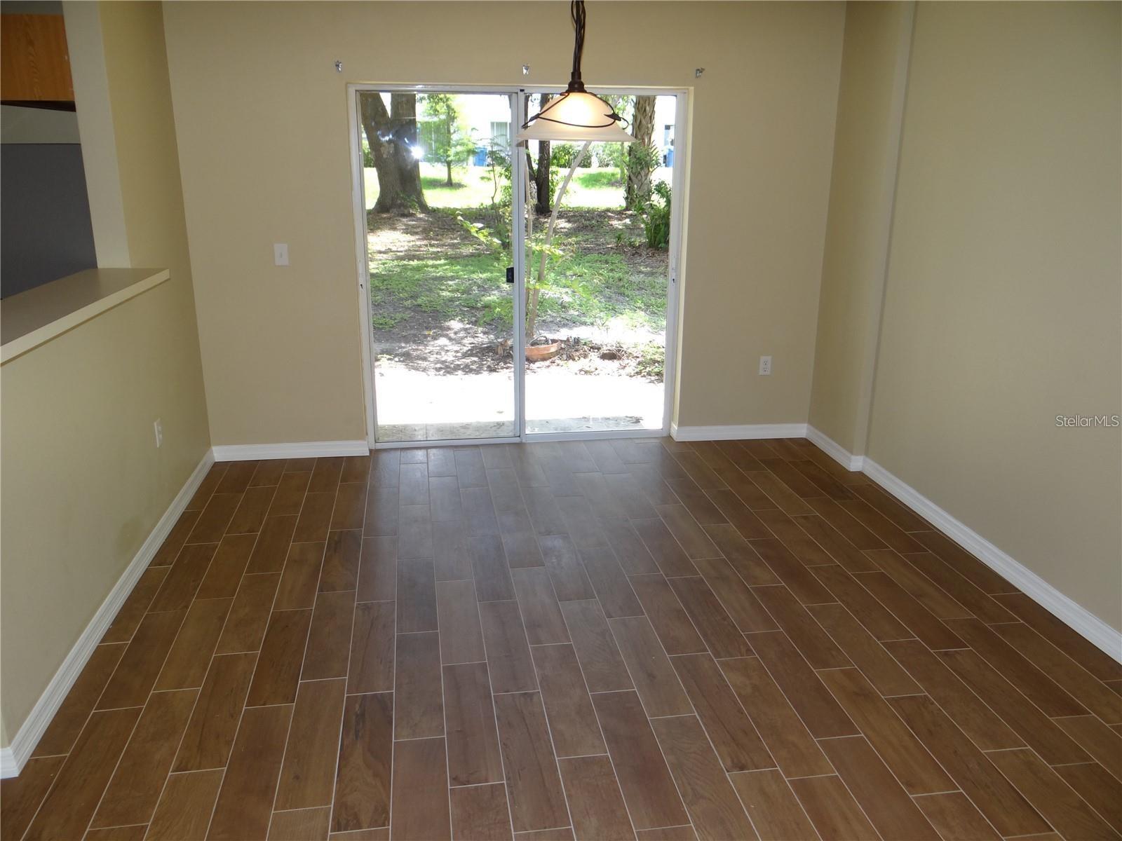 Image 3 of 11 For 4654 Ashburn Square Drive