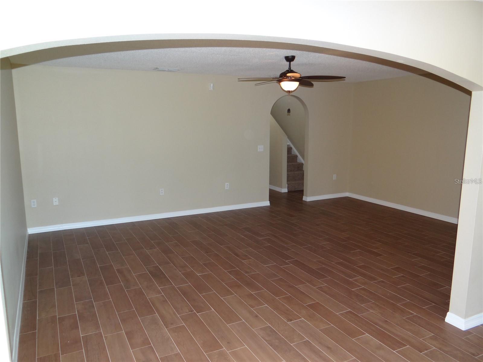 Image 4 of 11 For 4654 Ashburn Square Drive