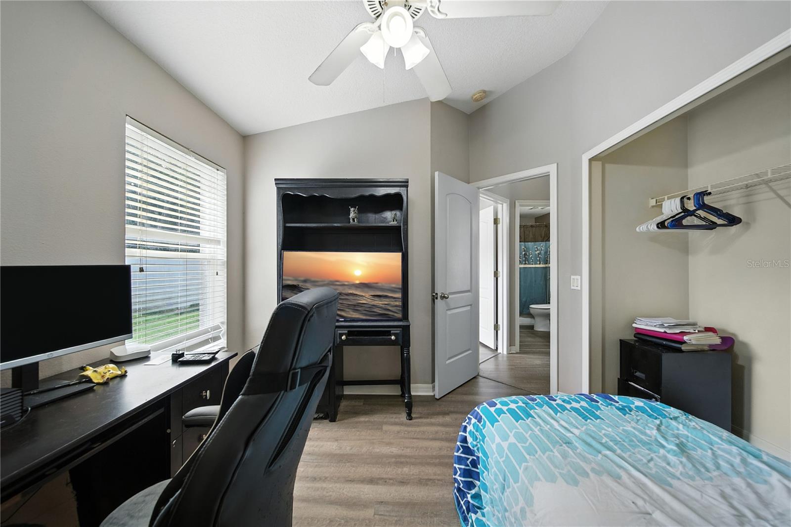 Image 17 of 38 For 25906 Terrawood Loop