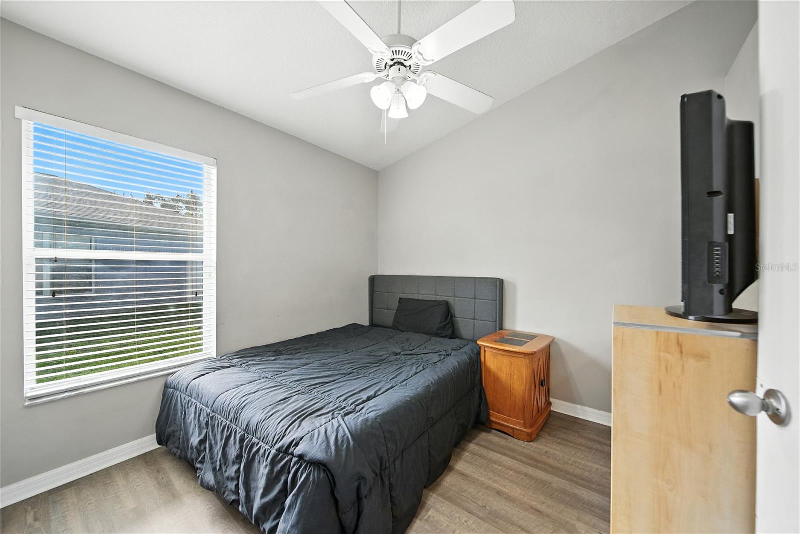 Image 19 of 38 For 25906 Terrawood Loop