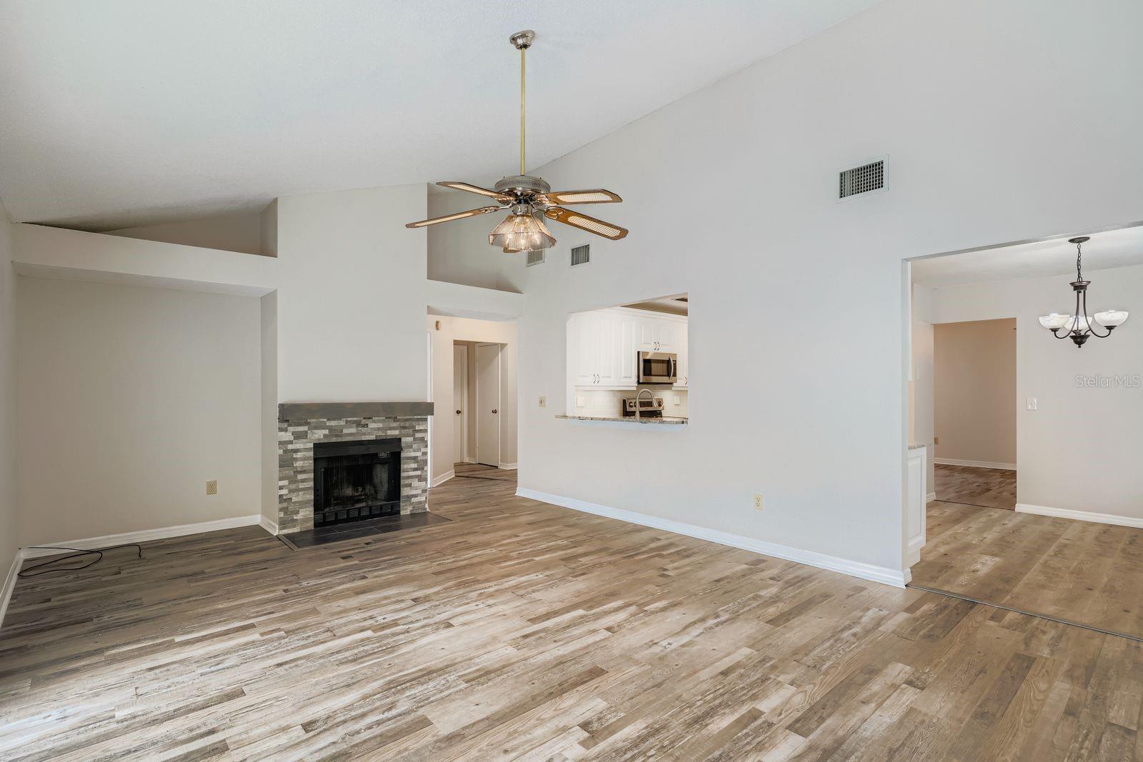 Image 12 of 28 For 6226 Eaglebrook Avenue