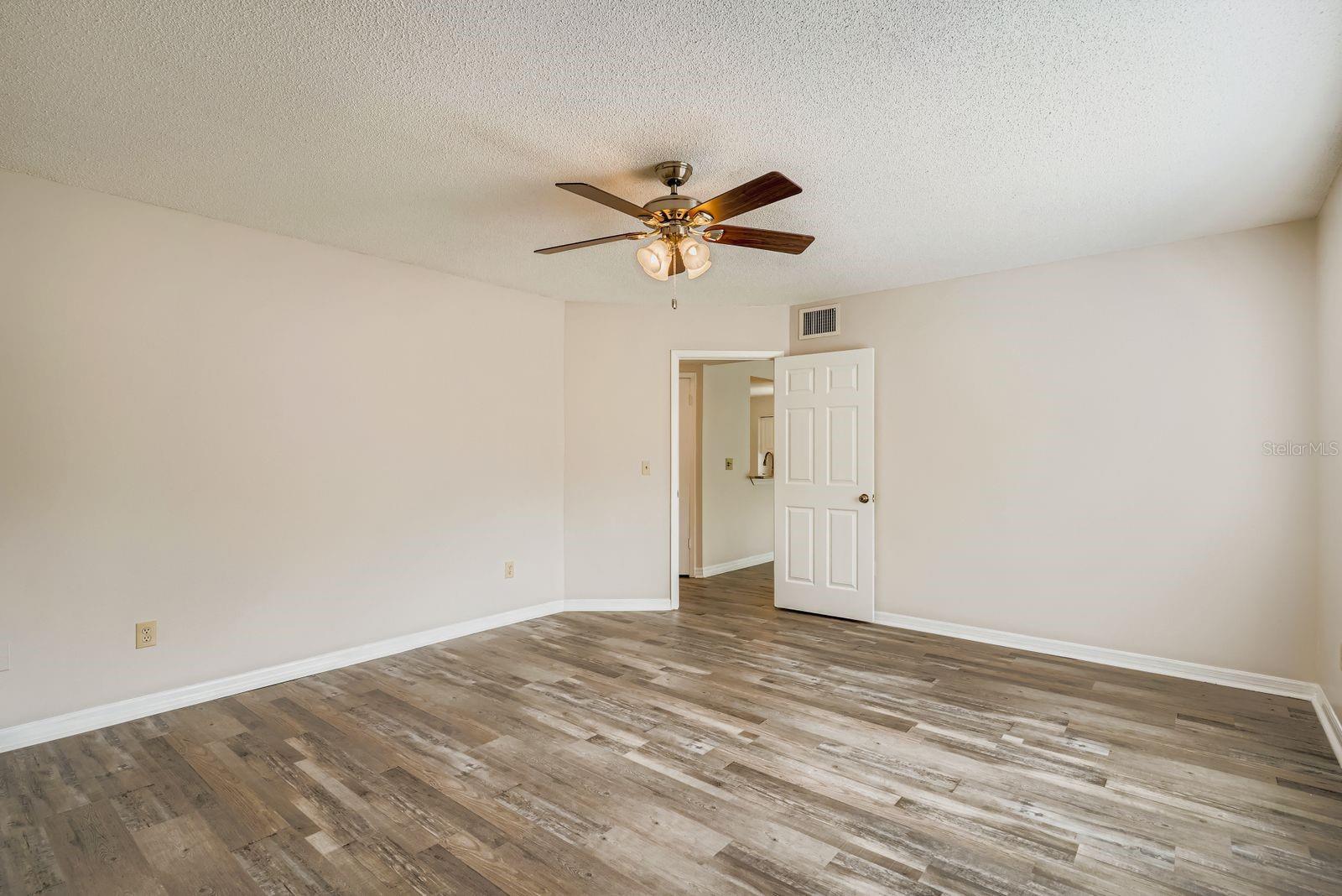 Image 16 of 28 For 6226 Eaglebrook Avenue