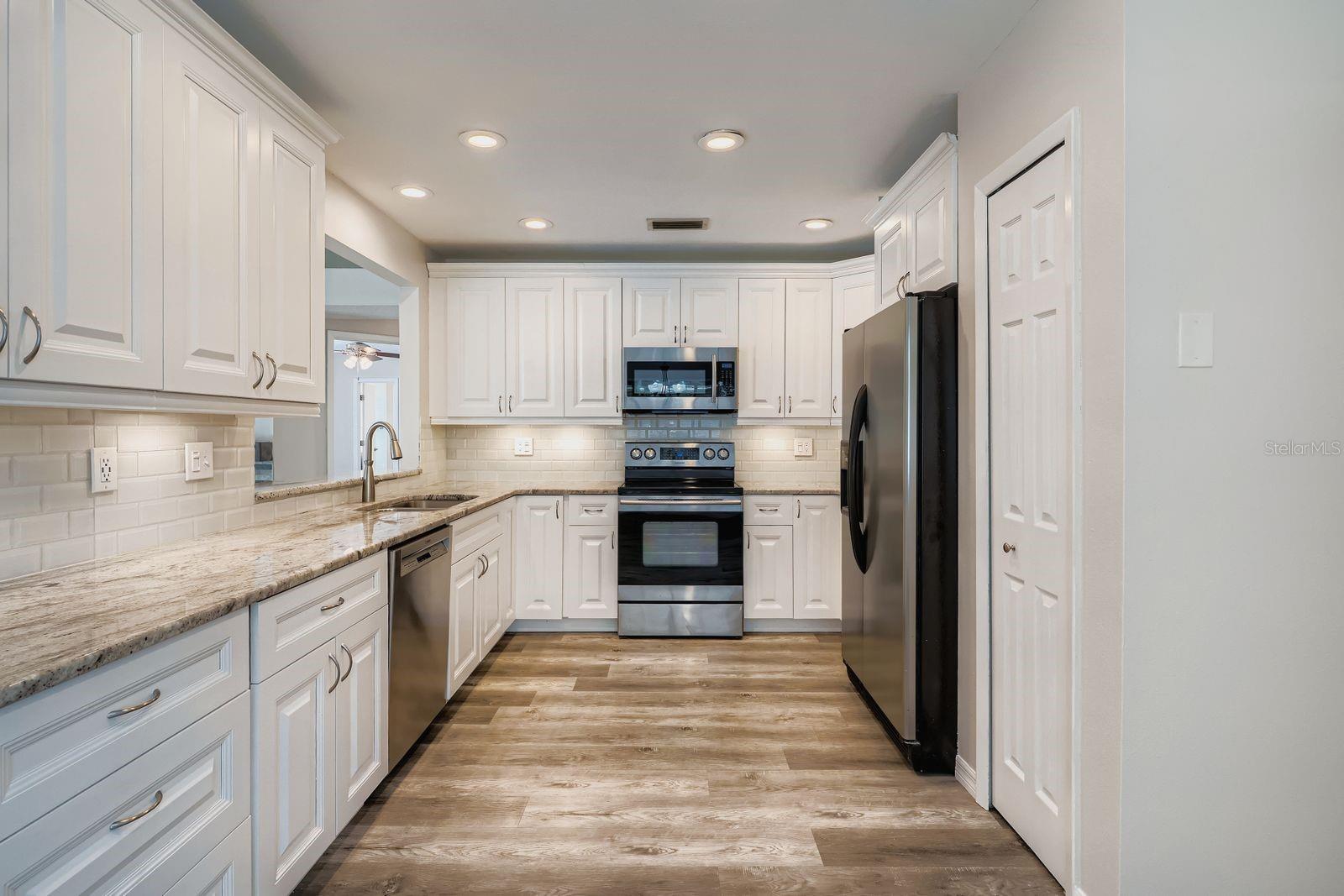 Image 6 of 28 For 6226 Eaglebrook Avenue