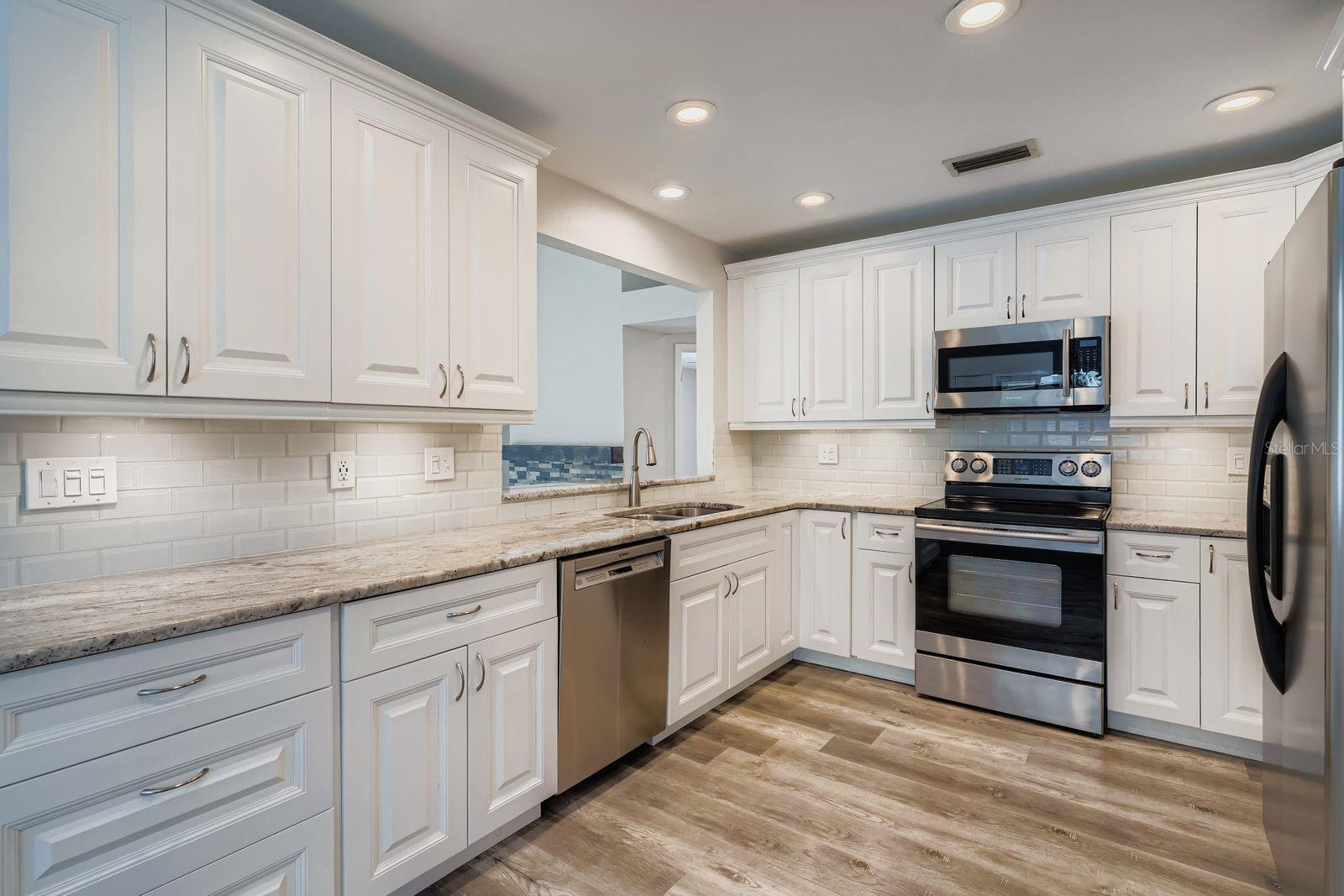 Image 7 of 28 For 6226 Eaglebrook Avenue