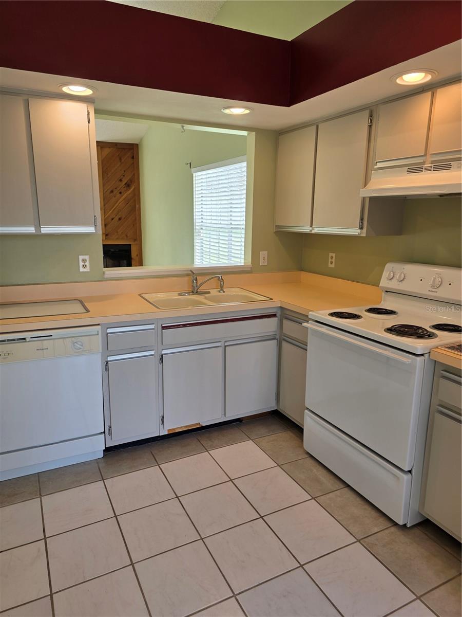 Image 4 of 22 For 813 Millrace Point