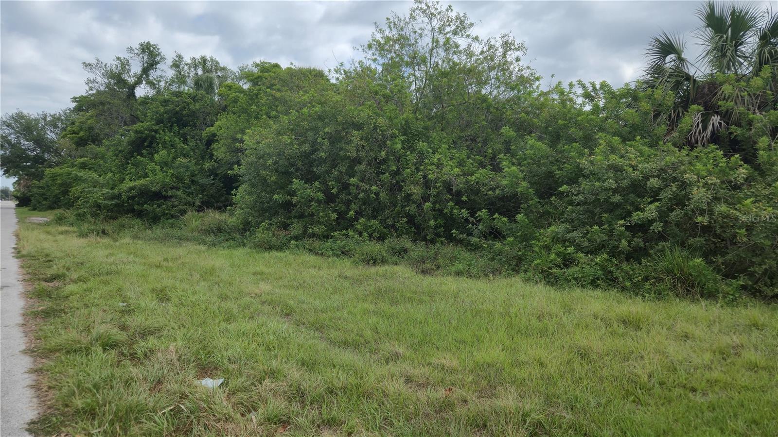 Image 6 of 11 For  Villa Drive 