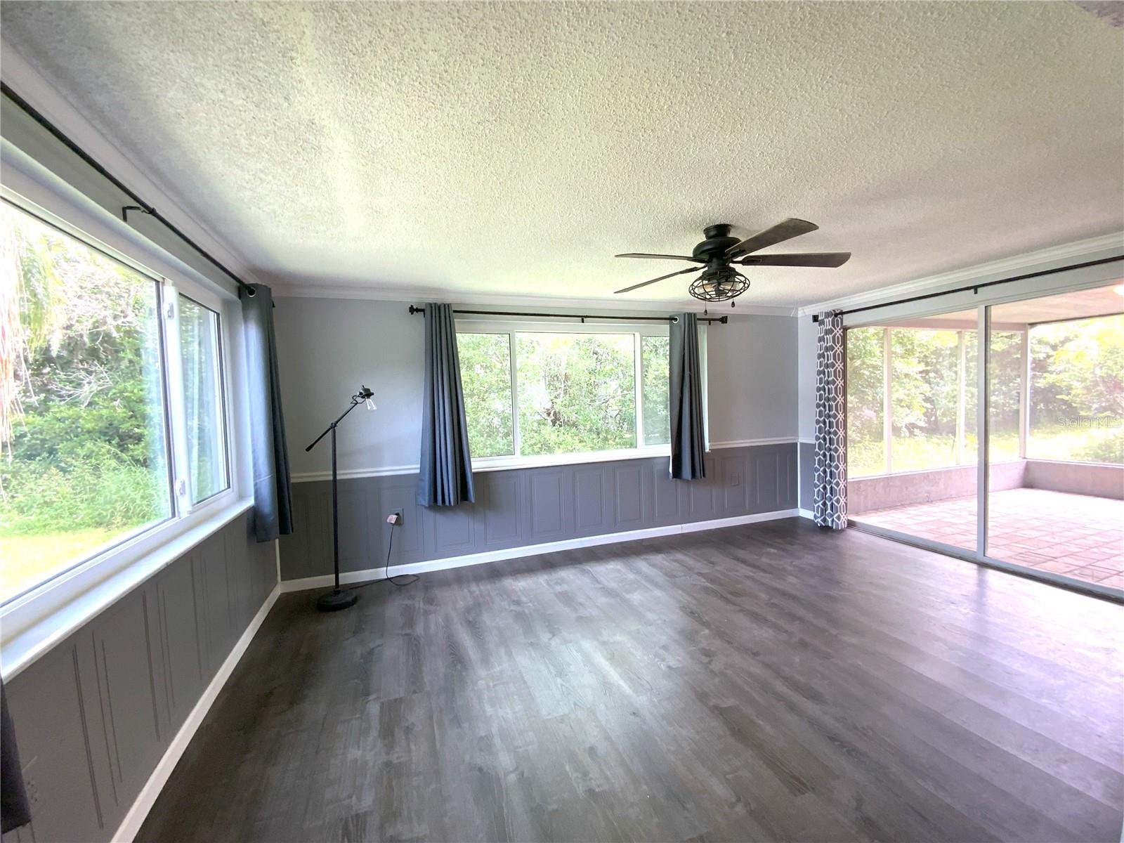 Image 10 of 32 For 8804 Lincolnshire Drive