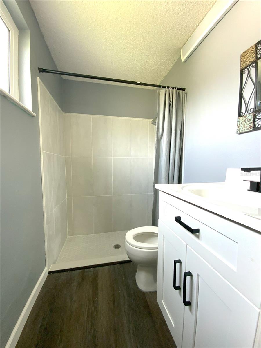 Image 12 of 32 For 8804 Lincolnshire Drive