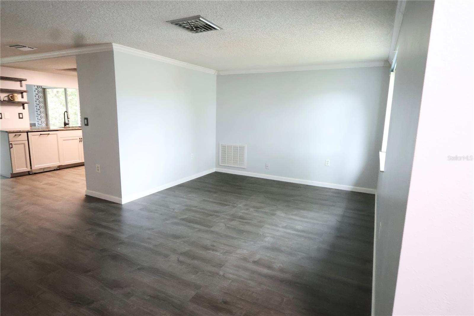 Image 24 of 32 For 8804 Lincolnshire Drive