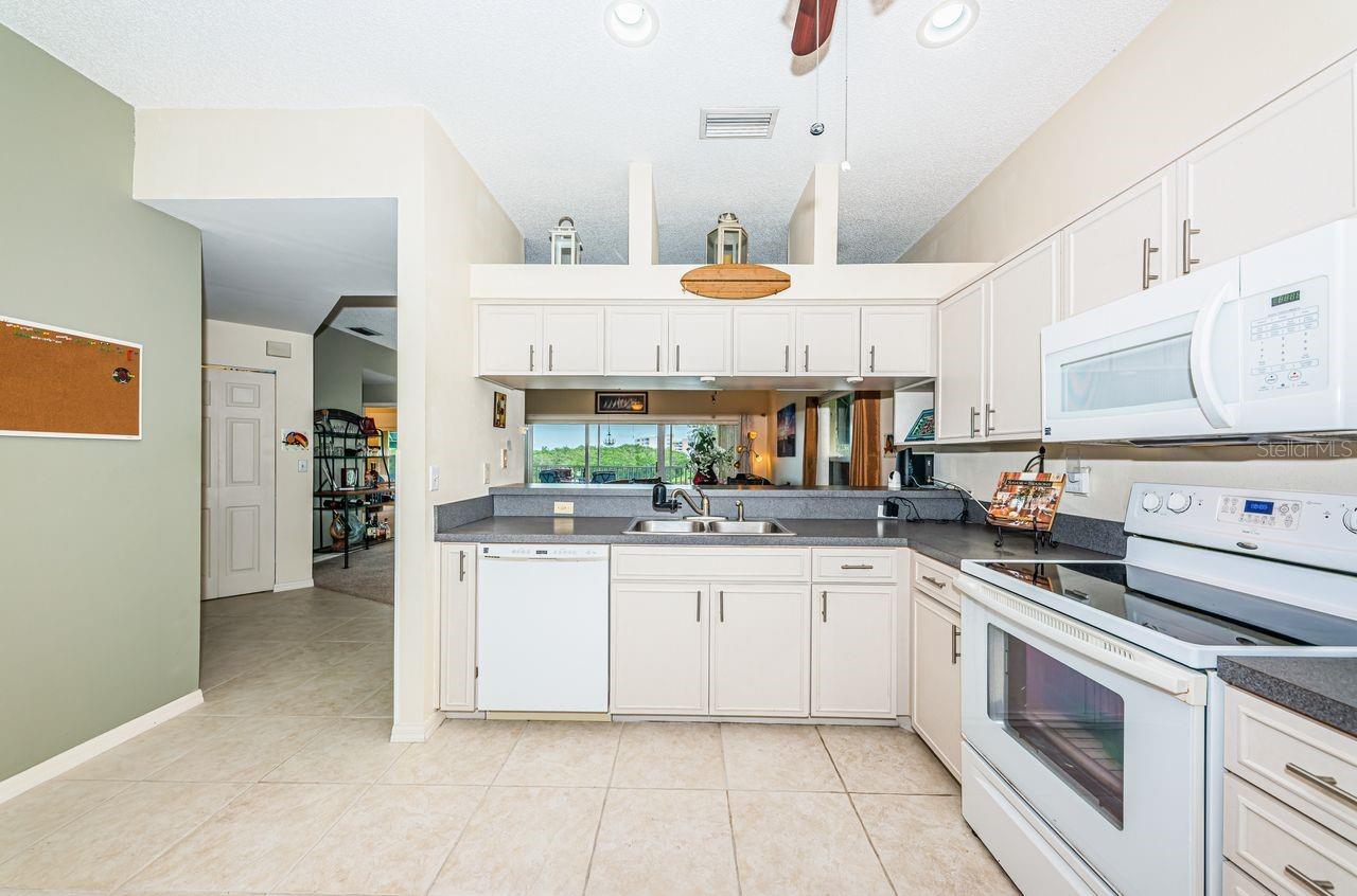 Image 10 of 71 For 6363 99th Way N 12i