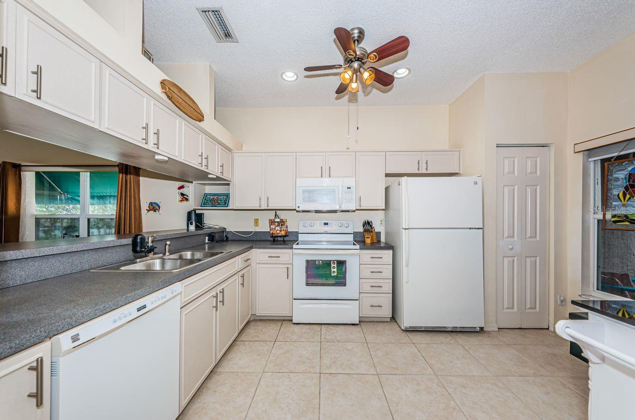 Image 12 of 71 For 6363 99th Way N 12i