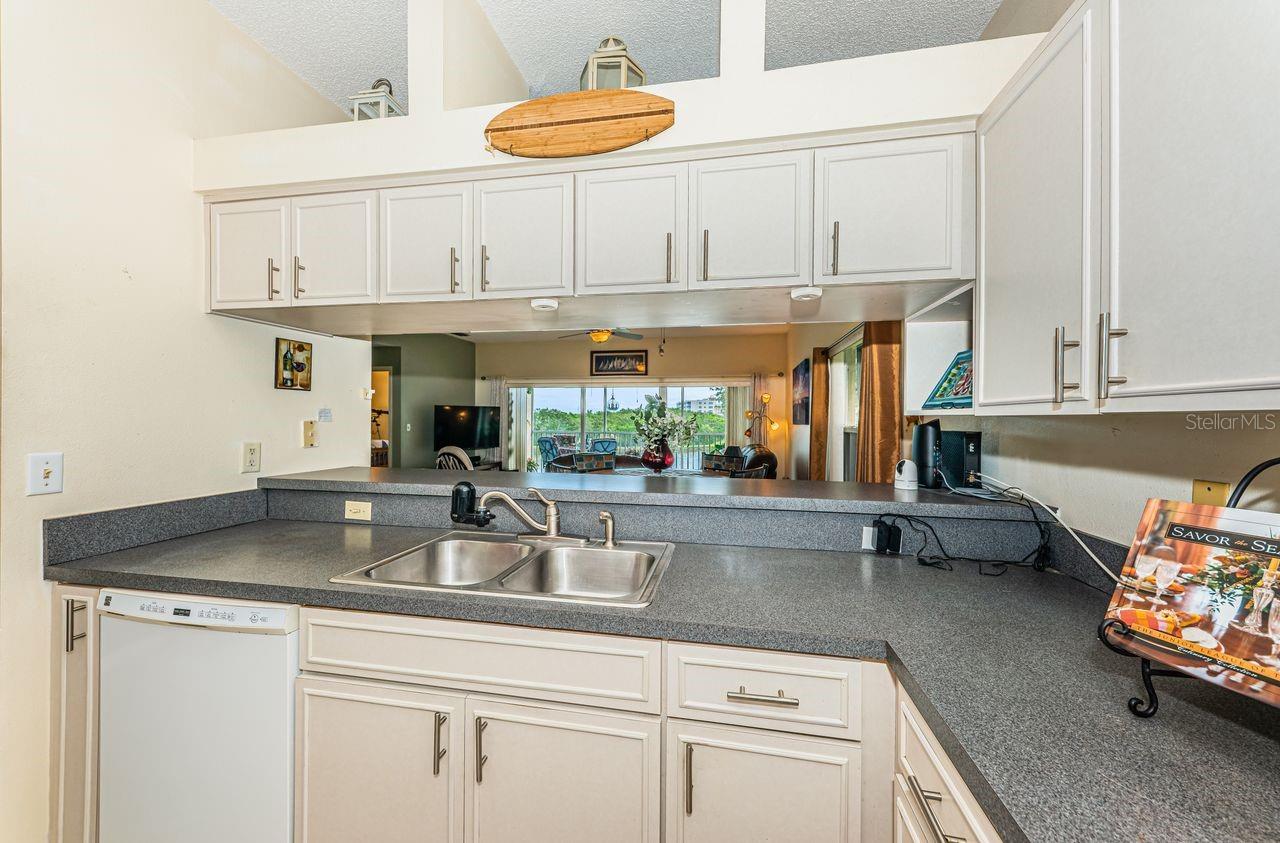 Image 15 of 71 For 6363 99th Way N 12i