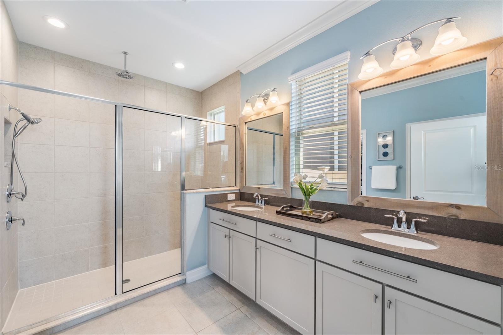 Listing photo id 13 for 28974 Trevi Place