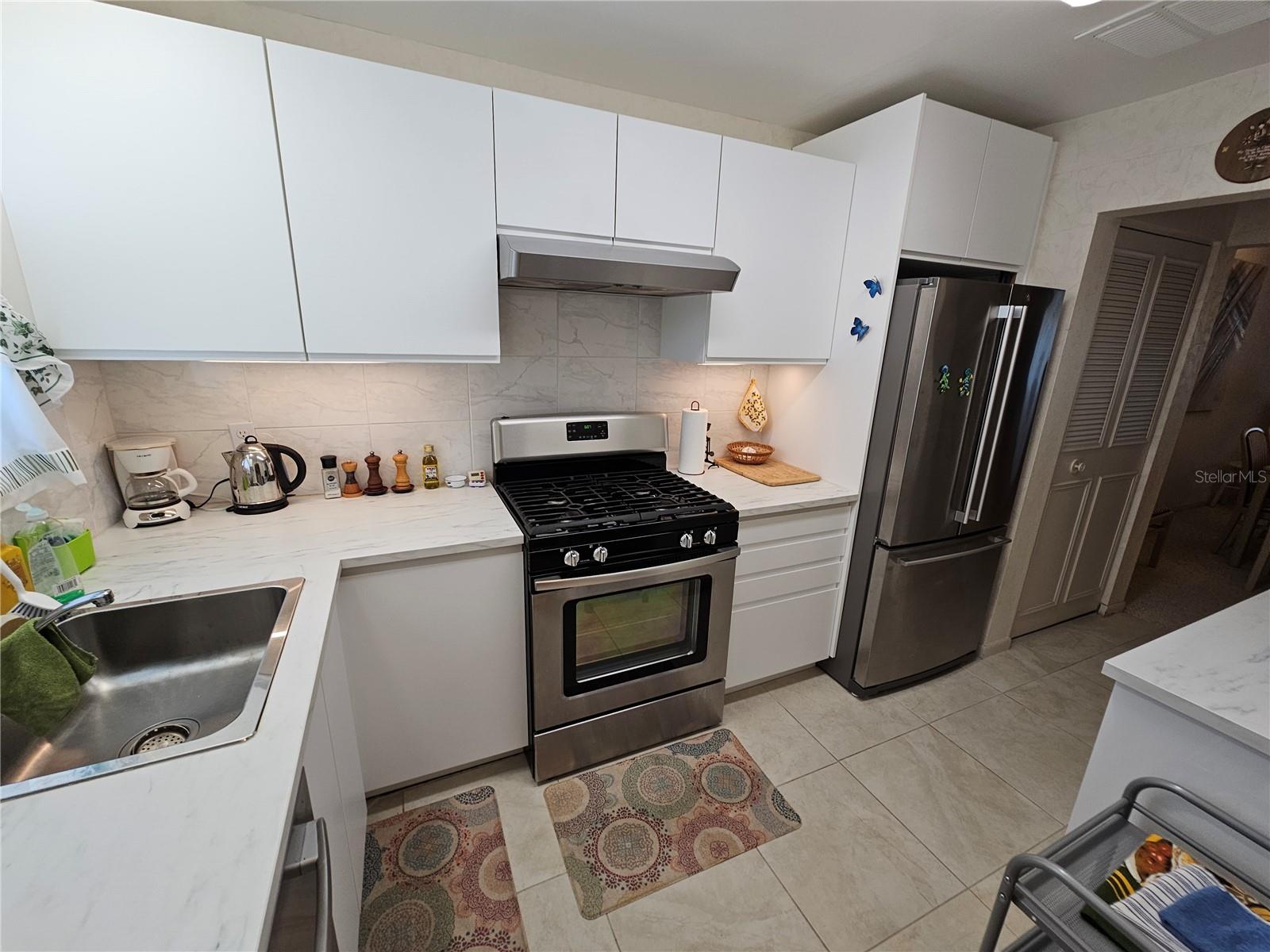 Image 3 of 28 For 2960 59th Street S 204