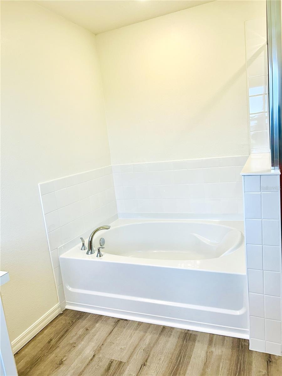 Image 36 of 63 For 37531 Williamette Way