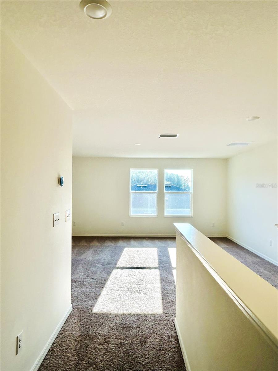 Image 38 of 63 For 37531 Williamette Way