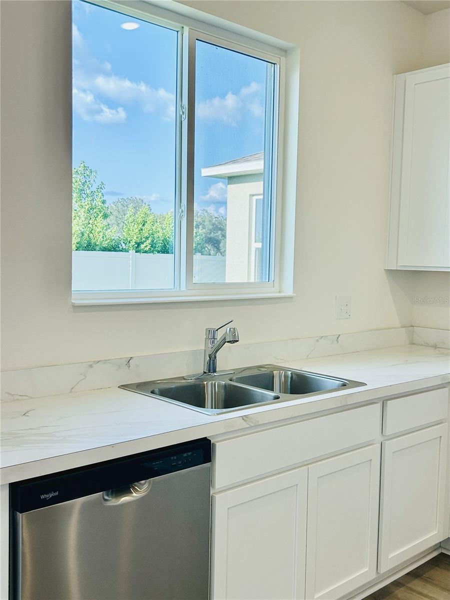 Image 39 of 63 For 37531 Williamette Way