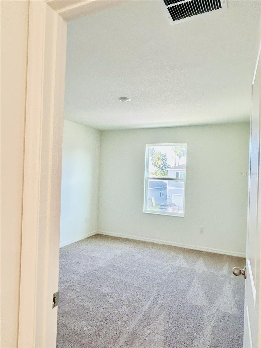 Image 40 of 63 For 37531 Williamette Way