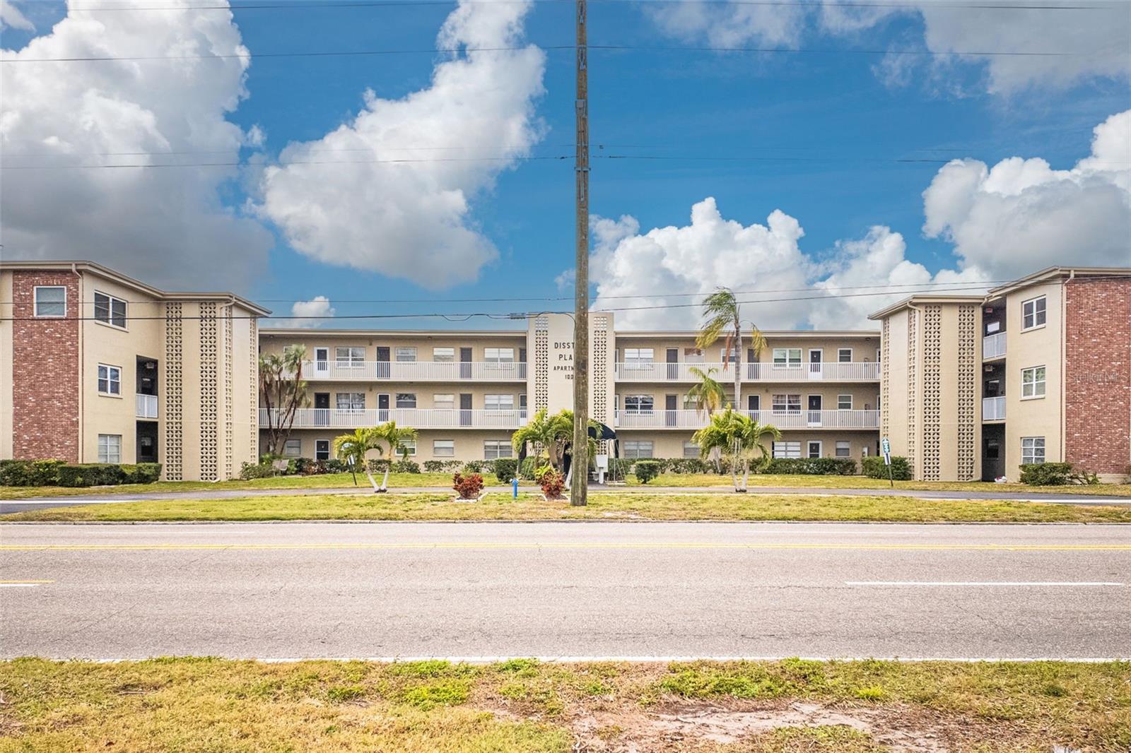 Image 2 of 22 For 1000 49th Street N 307