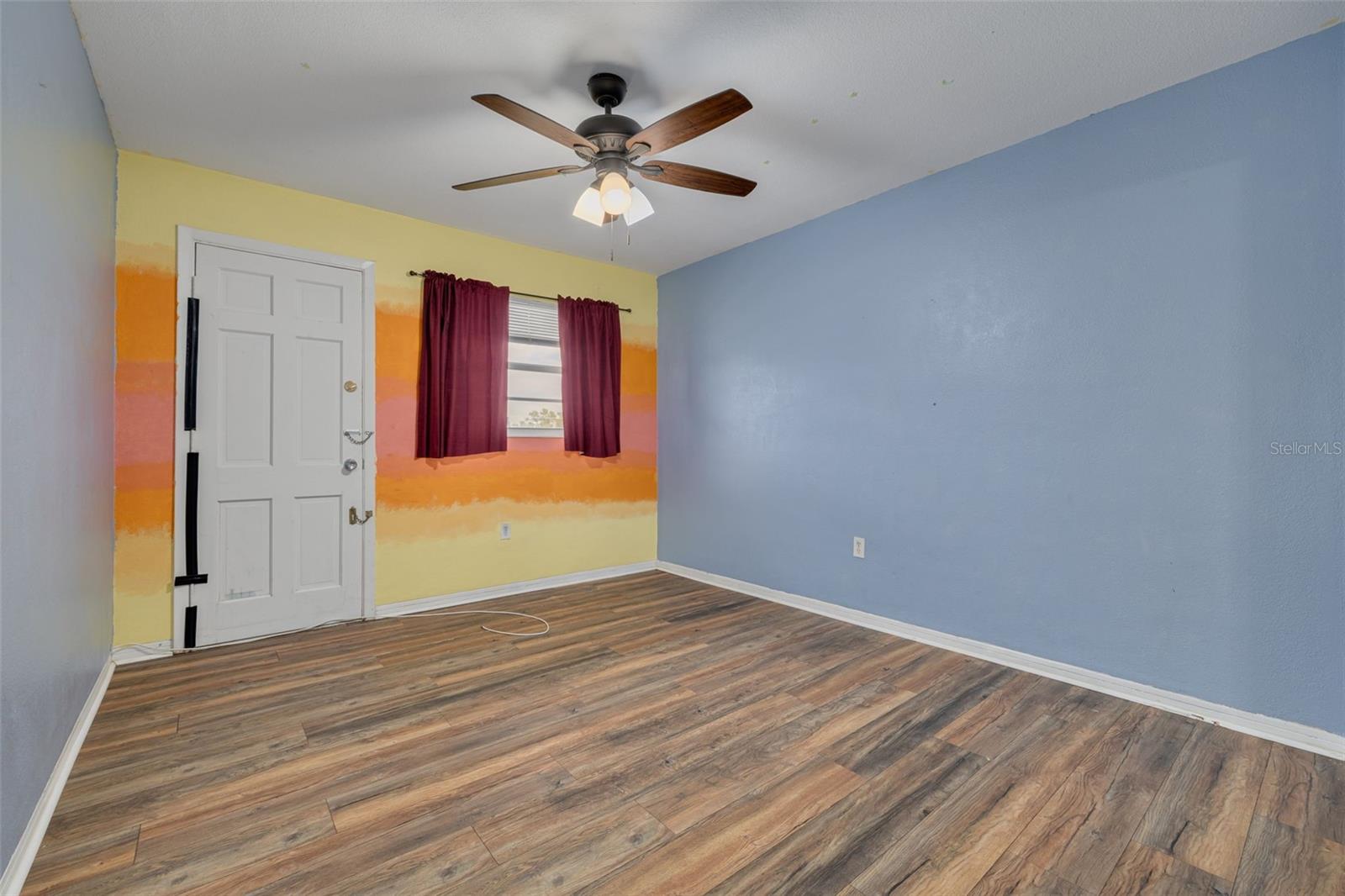Image 21 of 22 For 1000 49th Street N 307