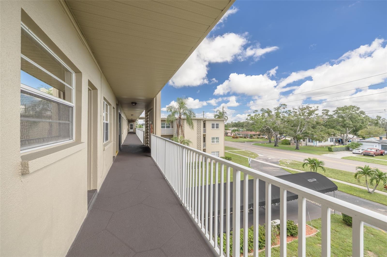 Image 6 of 22 For 1000 49th Street N 307