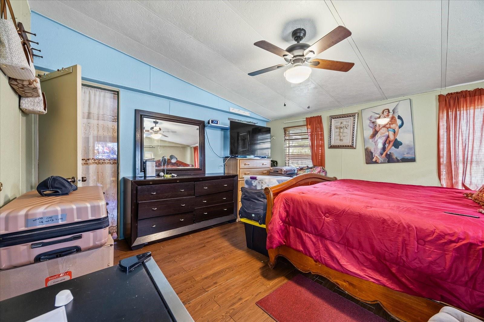 Image 19 of 28 For 6227 Springwoods Lane